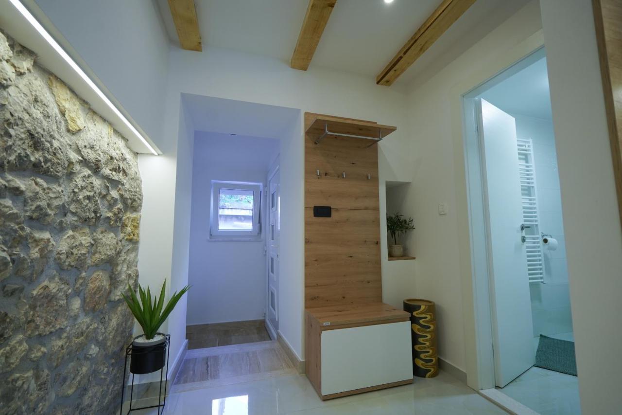 Apartment Ispod Ure Sinj Buitenkant foto